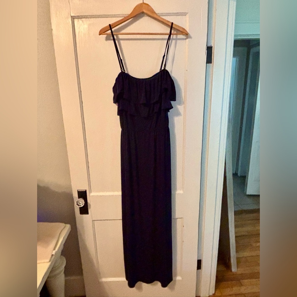 I LOVE this Navy Maxi Dress